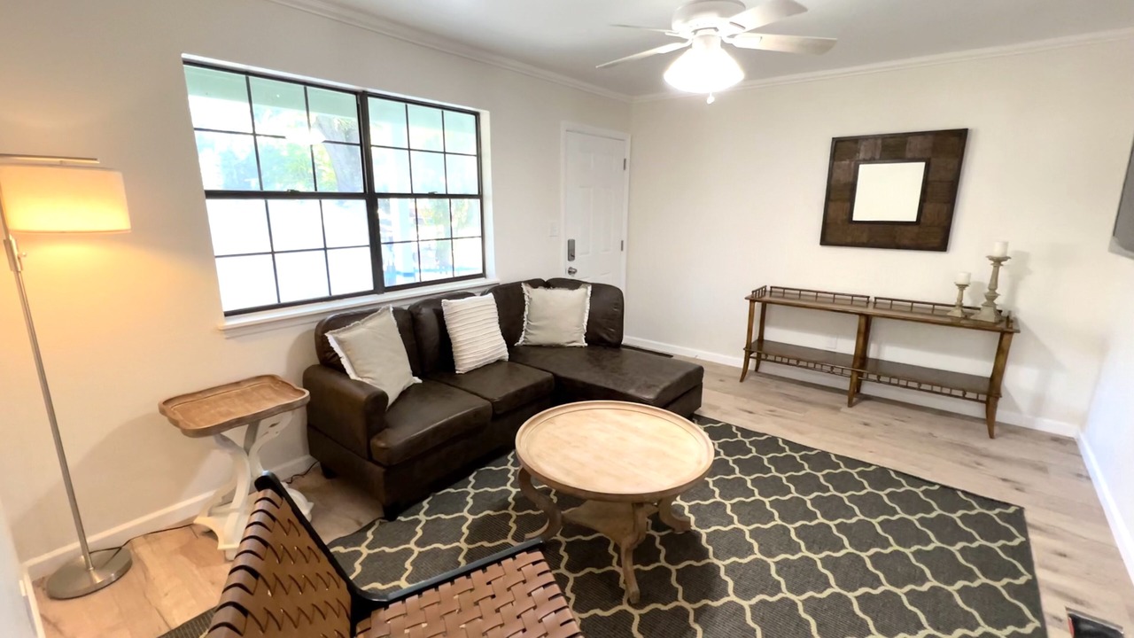 Photo of Livingroom in Tallahassee