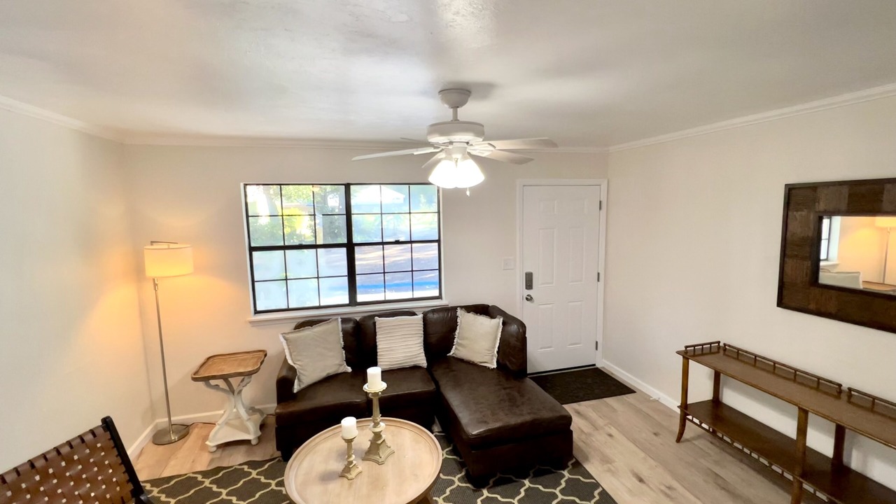 Photo of Livingroom in Tallahassee