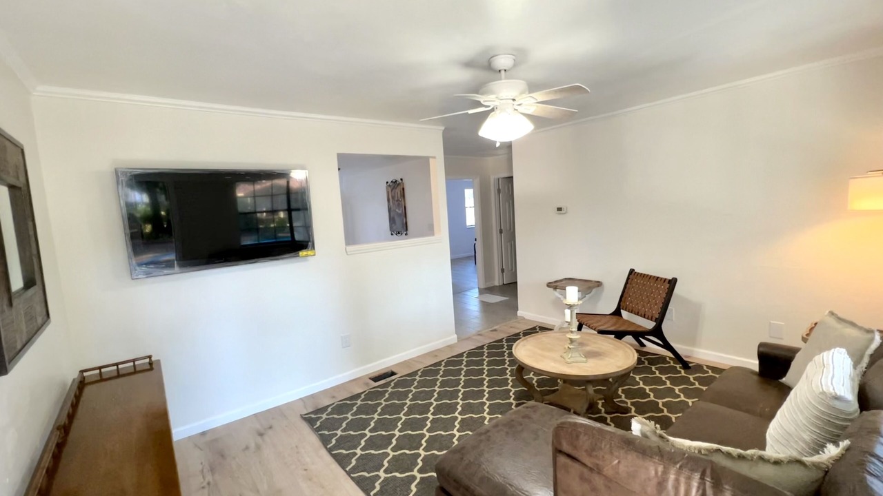Photo of Livingroom in Tallahassee