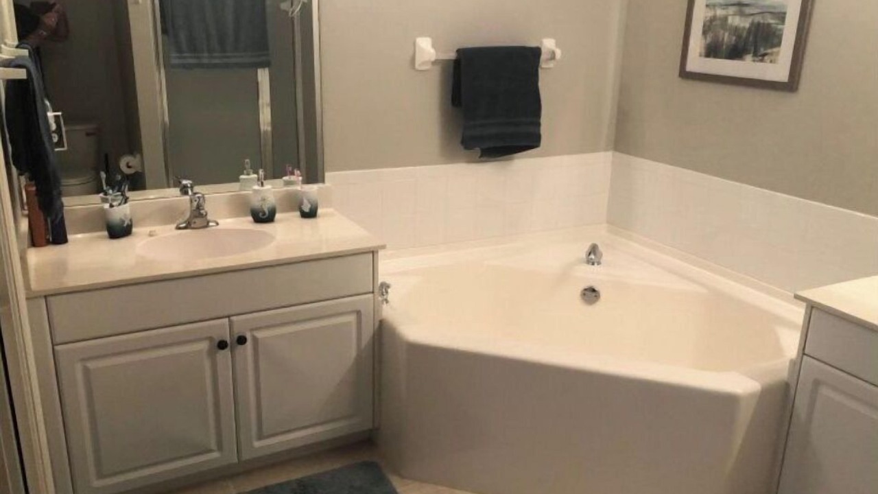 Photo of Bathroom in Naples