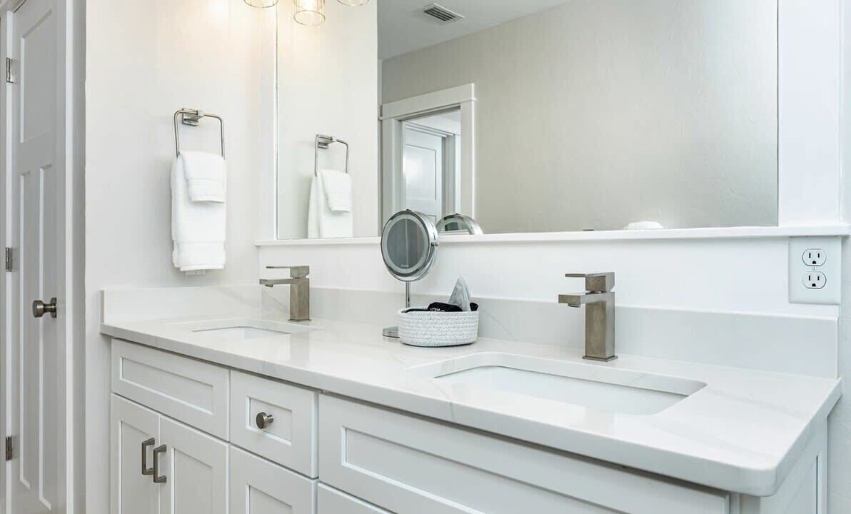 Photo of Bathroom in Cedar Key