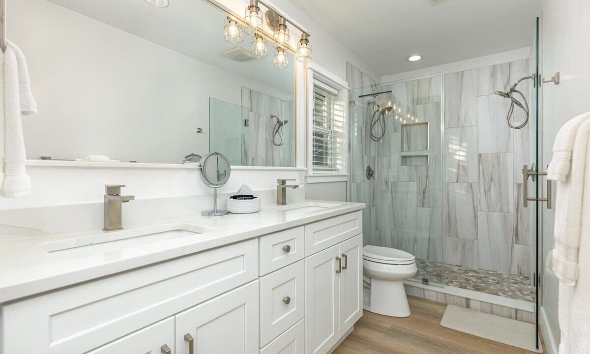 Photo of Bathroom in Cedar Key