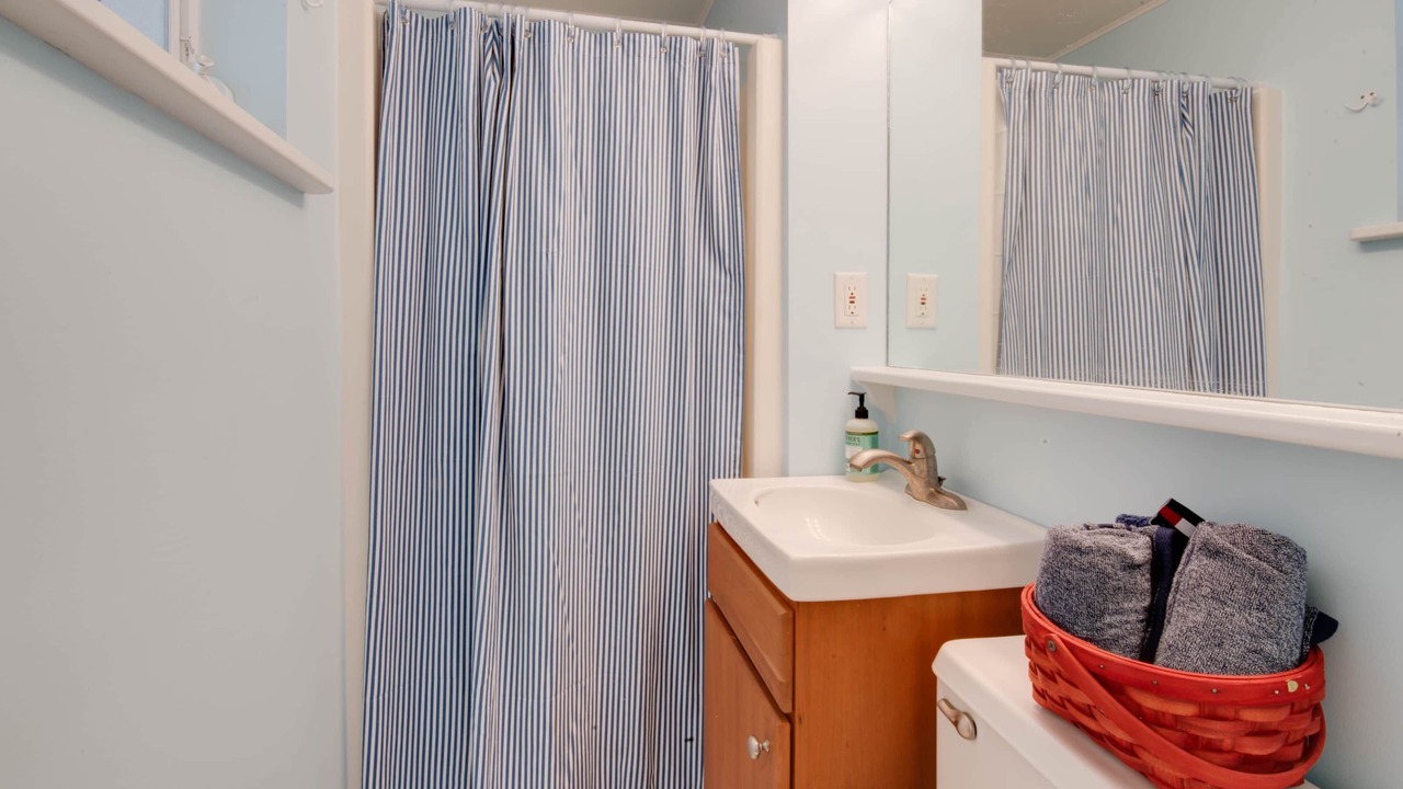 Photo of Bathroom in Sugarloaf Key