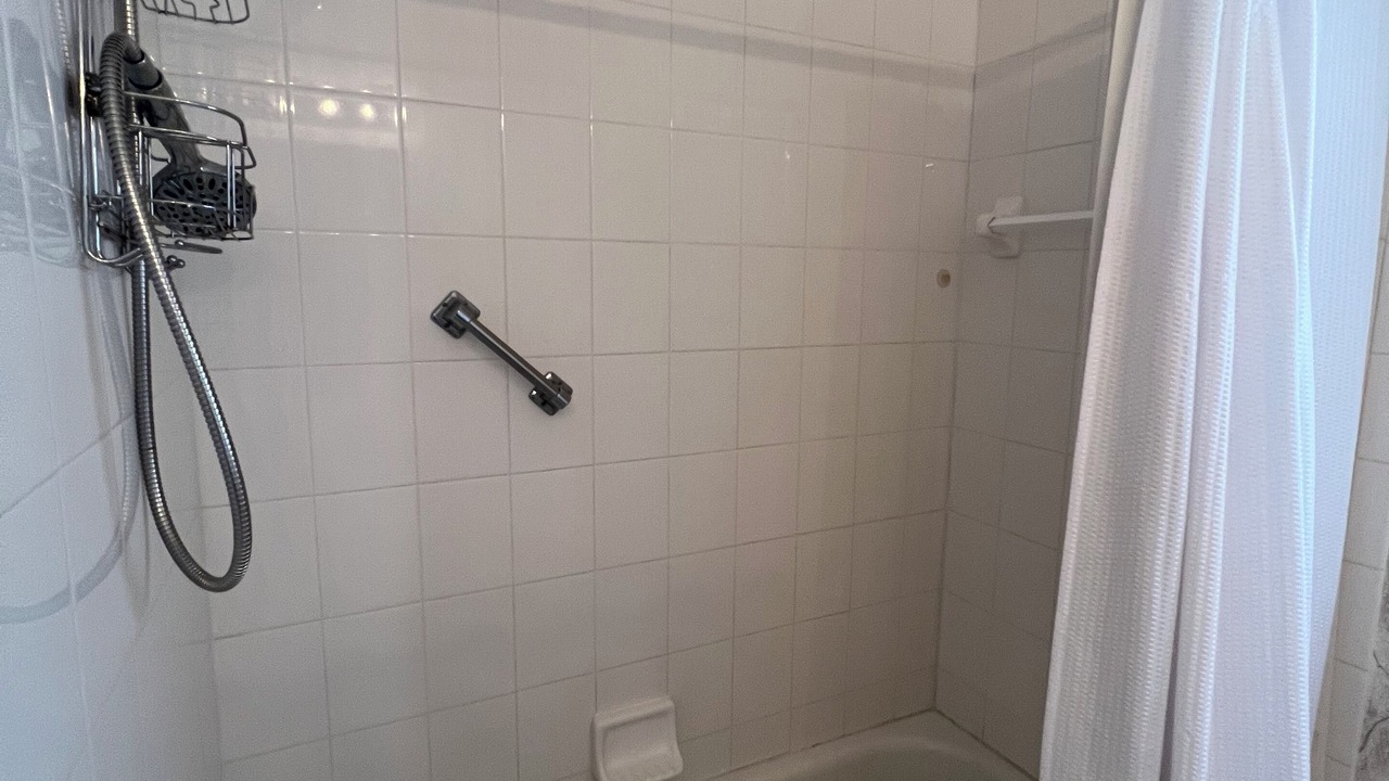 Photo of Bathroom in Falcons Glen