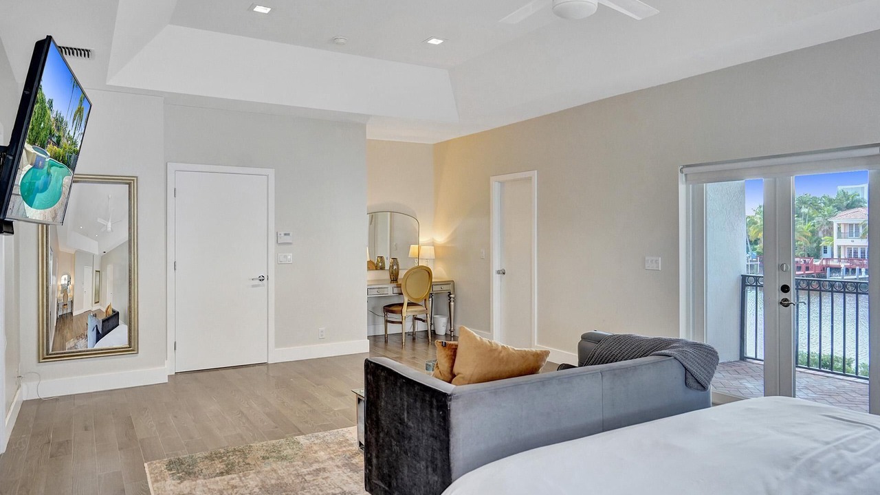 Photo of Bedroom in South Lake