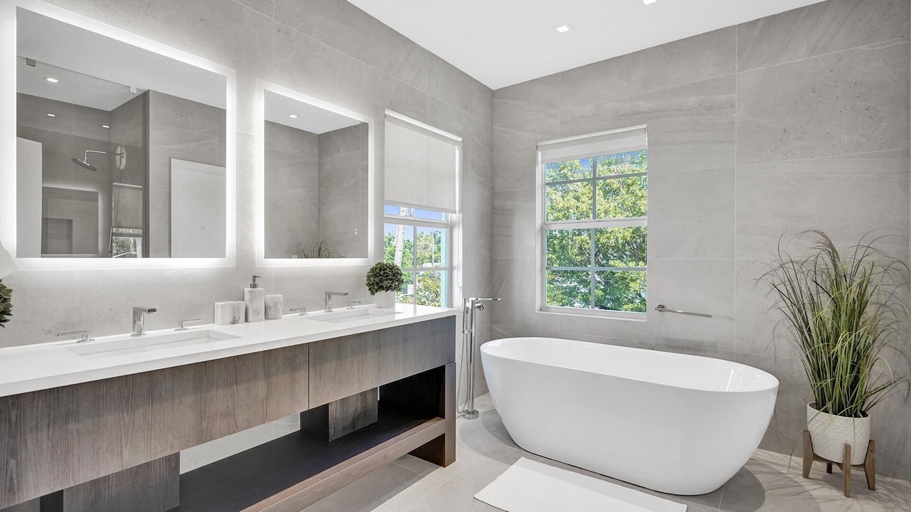 Photo of Bathroom in South Lake