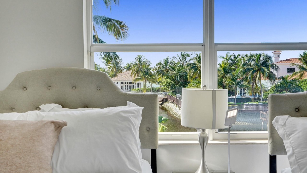 Photo of Bedroom in South Lake