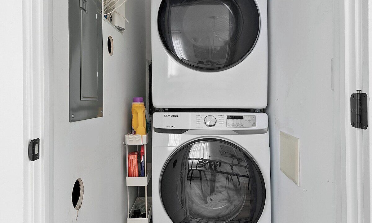 Photo of Bedroom in Flamingo Parks