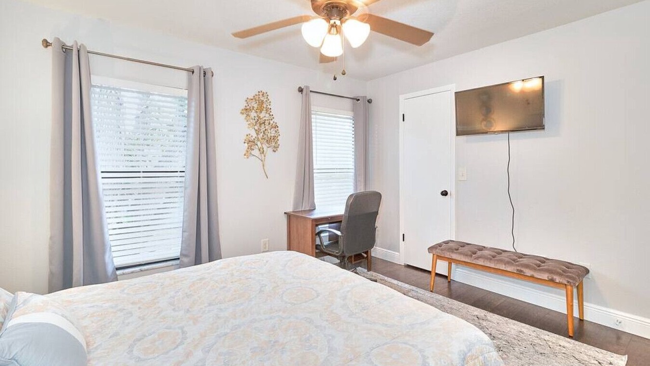 Photo of Bedroom in Bayshore Gardens