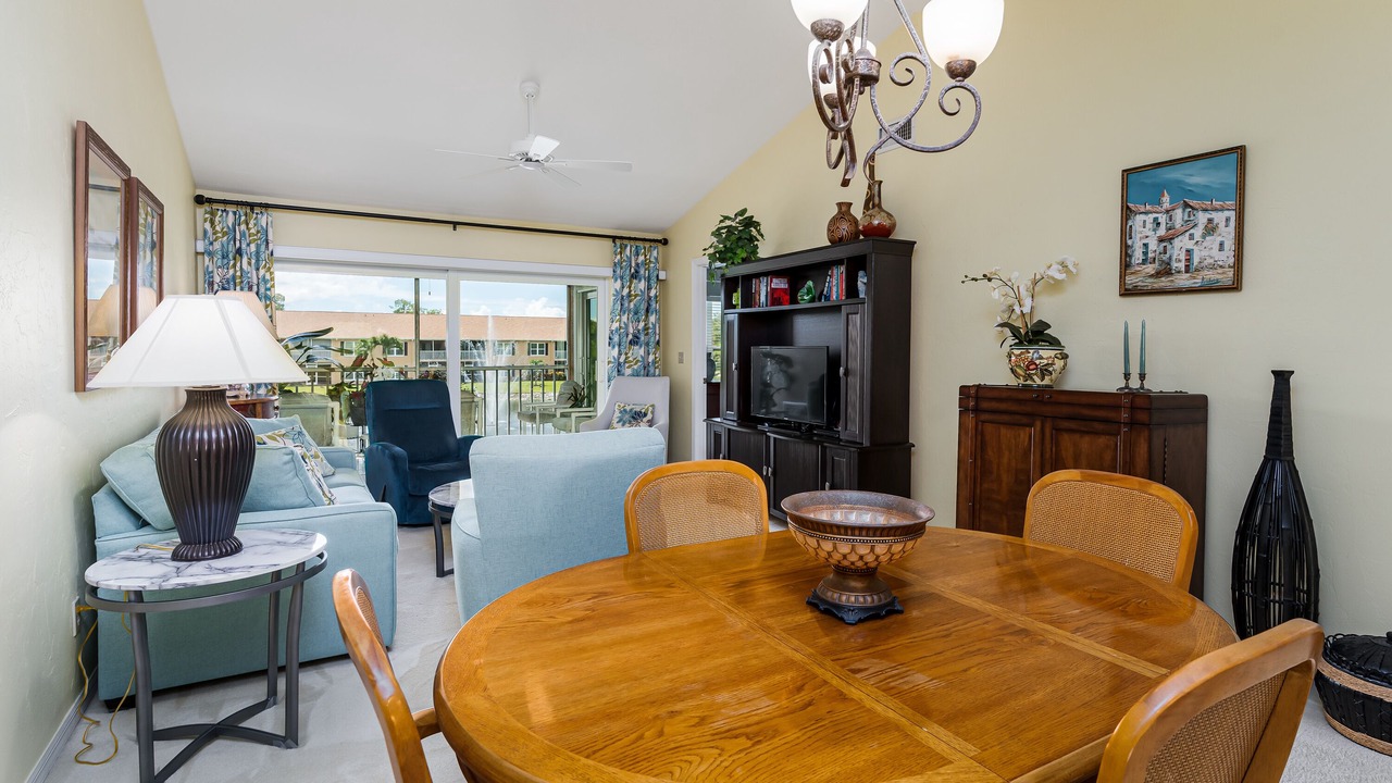 Photo of Livingroom in Kings Lake