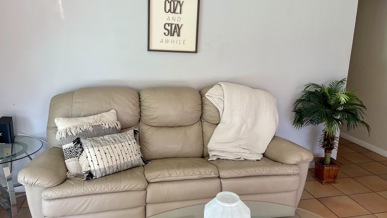 Photo of Livingroom in Ludlam