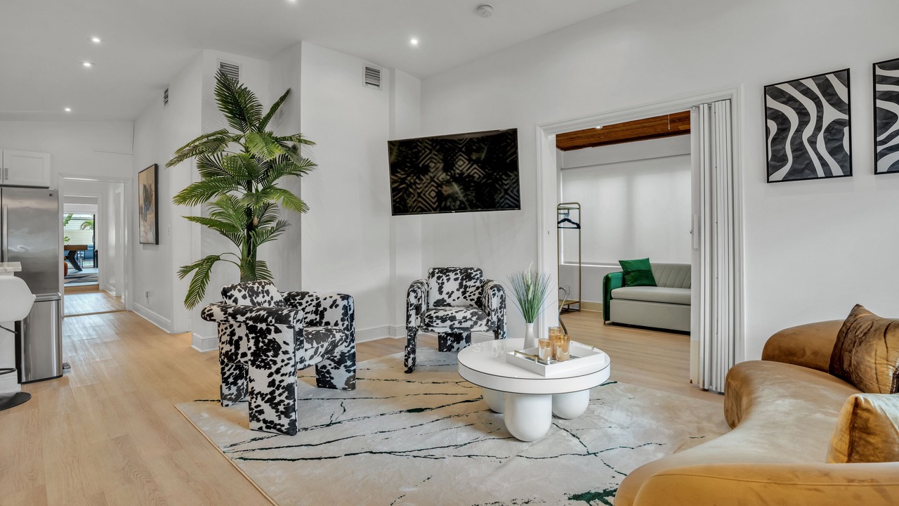 Photo of Livingroom in Lake Ridge