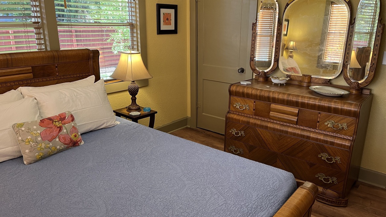Photo of Others in Altamont Manor