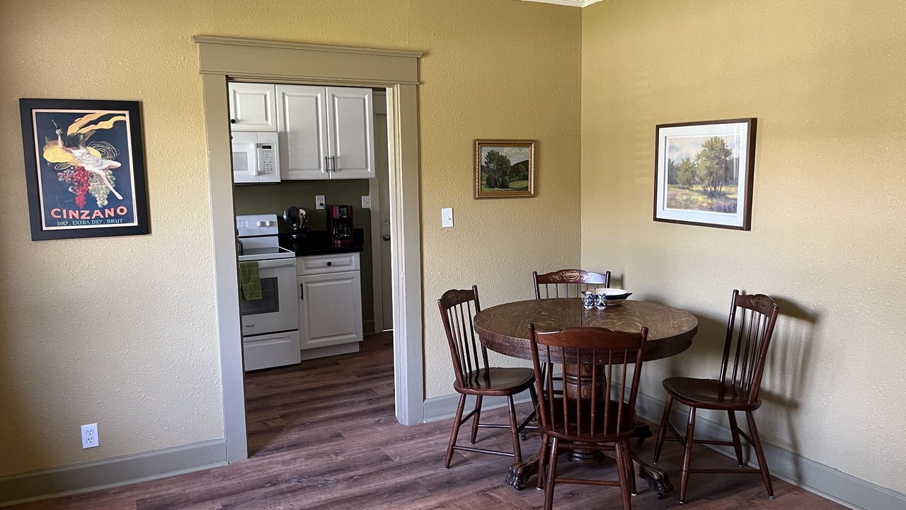 Photo of Others in Altamont Manor