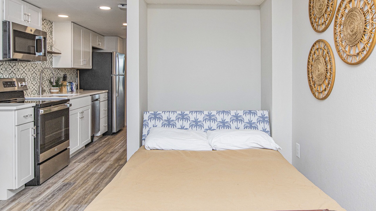 Photo of Bedroom in Arcadian Shores