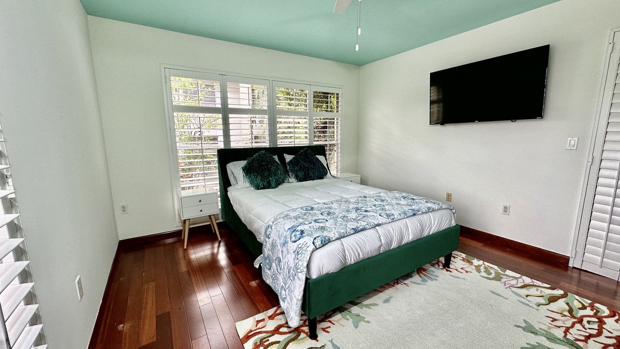 Photo of Bedroom in Royal Harbor