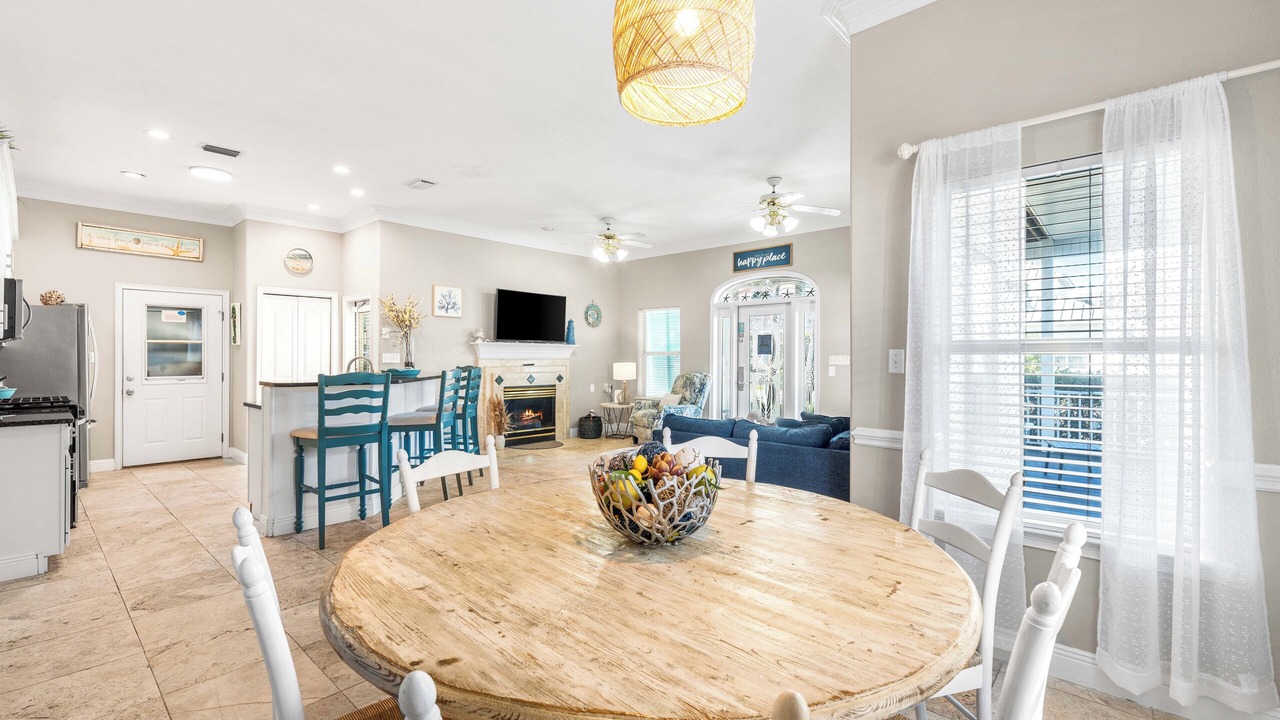 Photo of Bedroom in Crystal Shores
