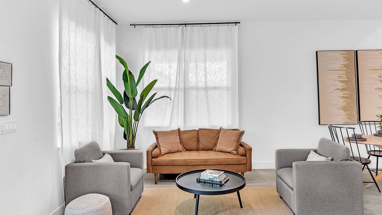 Photo of Livingroom in Poinsettia Heights