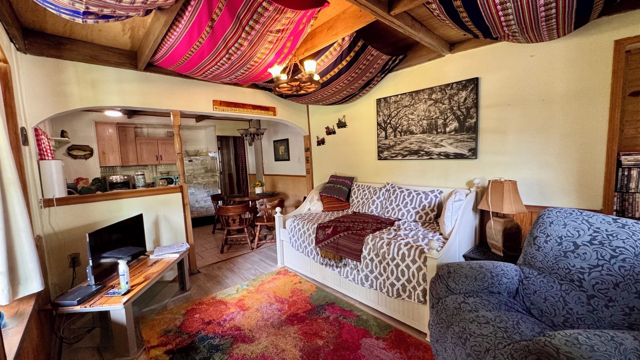 Photo of Livingroom in Edgar