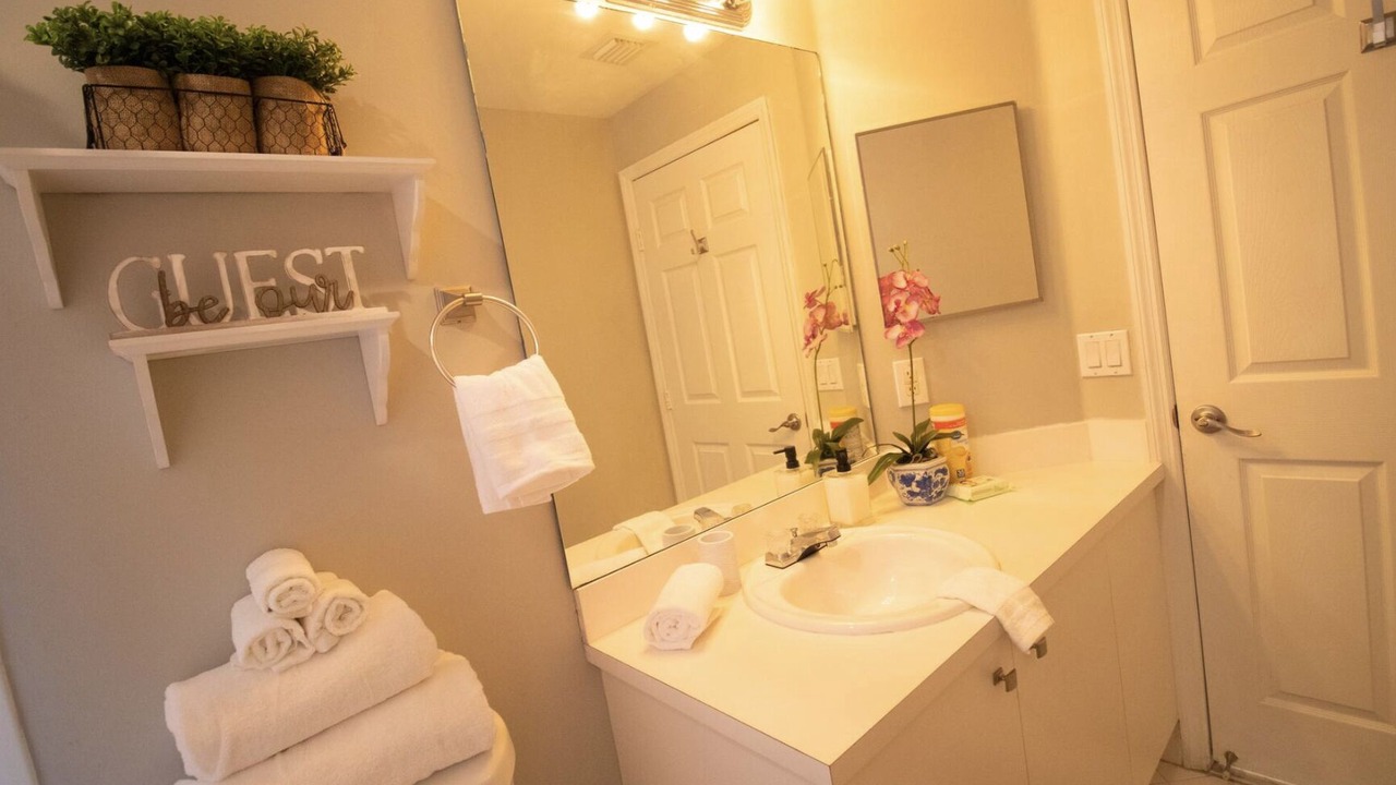 Photo of Bathroom in Country Walk