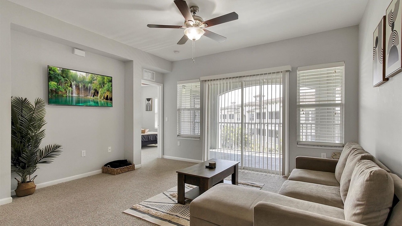 Photo of Livingroom in Ocoee