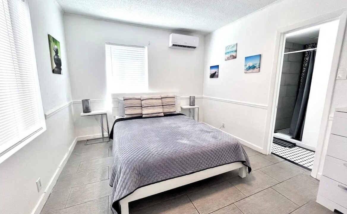 Photo of Bedroom in Royal Poinciana