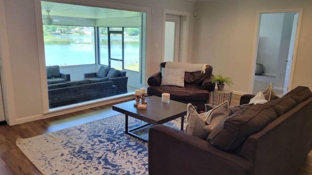 Photo of Livingroom in Lake City