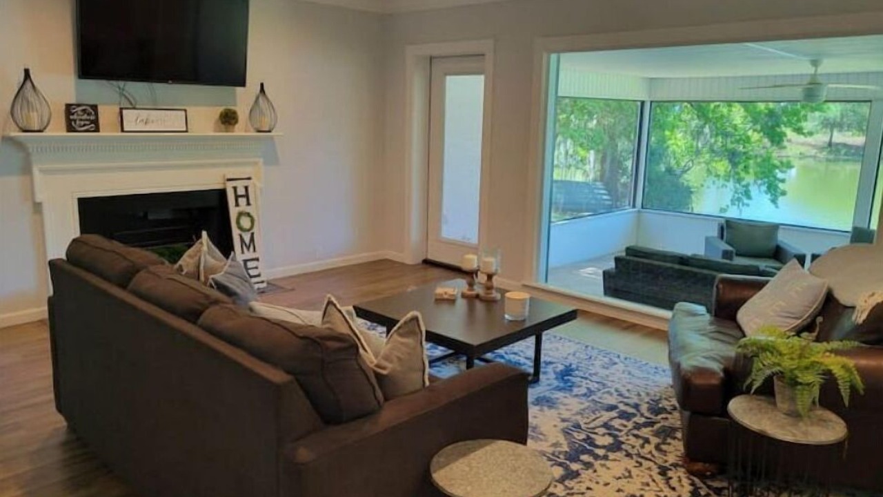 Photo of Livingroom in Lake City