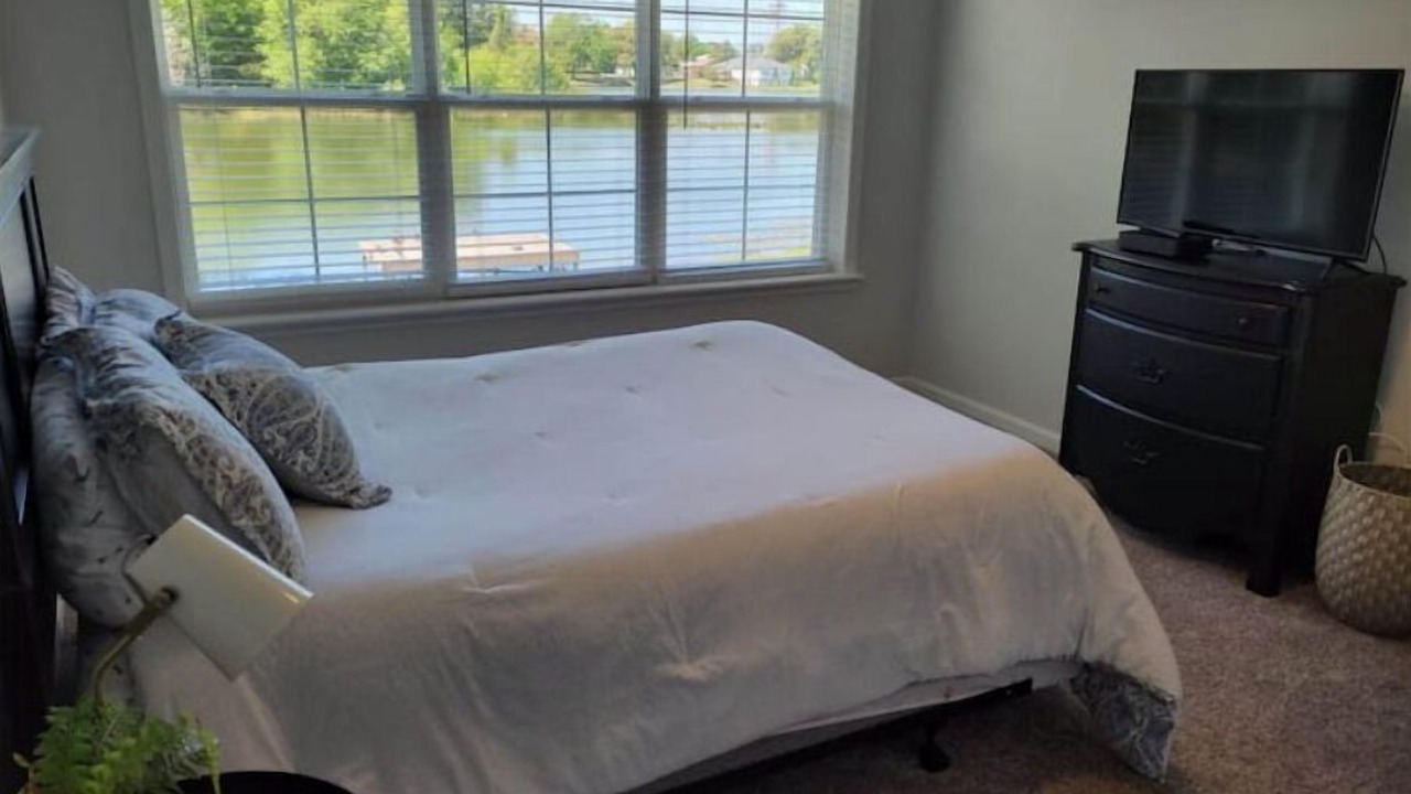 Photo of Bedroom in Lake City