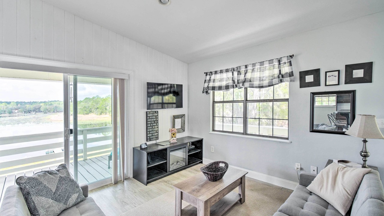 Photo of Livingroom in Edgar