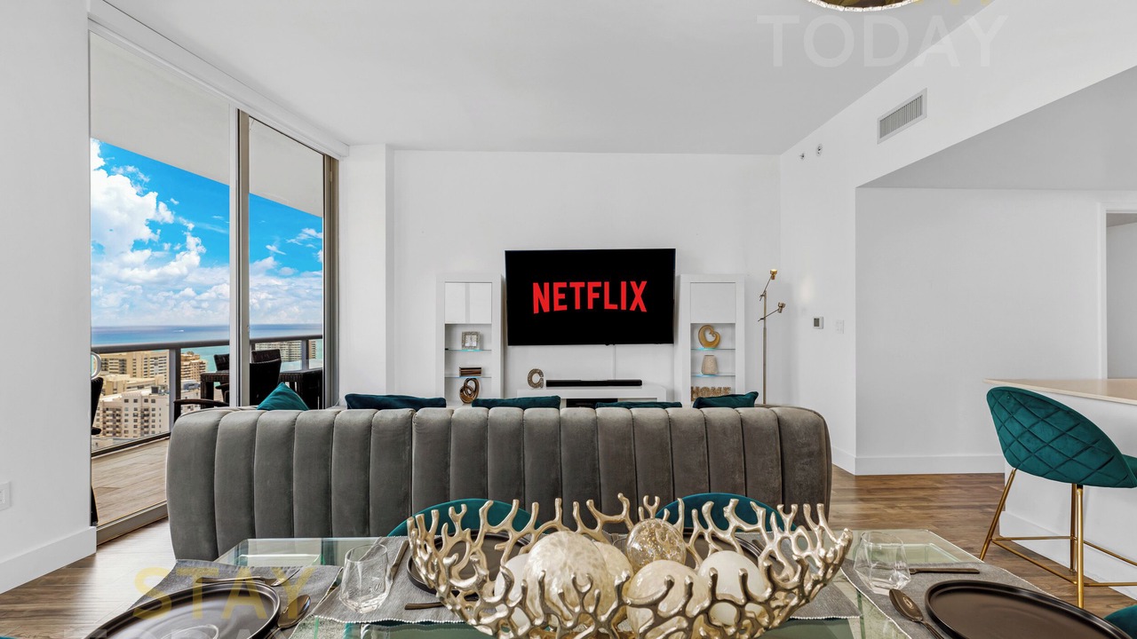 Photo of Livingroom in Hallandale Beach