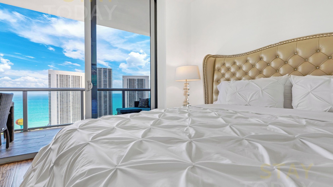 Photo of Bedroom in Hallandale Beach