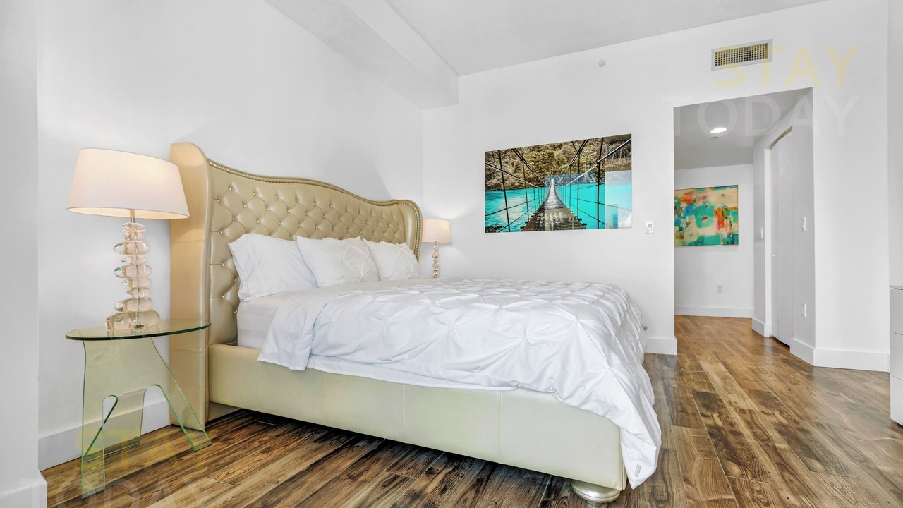 Photo of Bedroom in Hallandale Beach