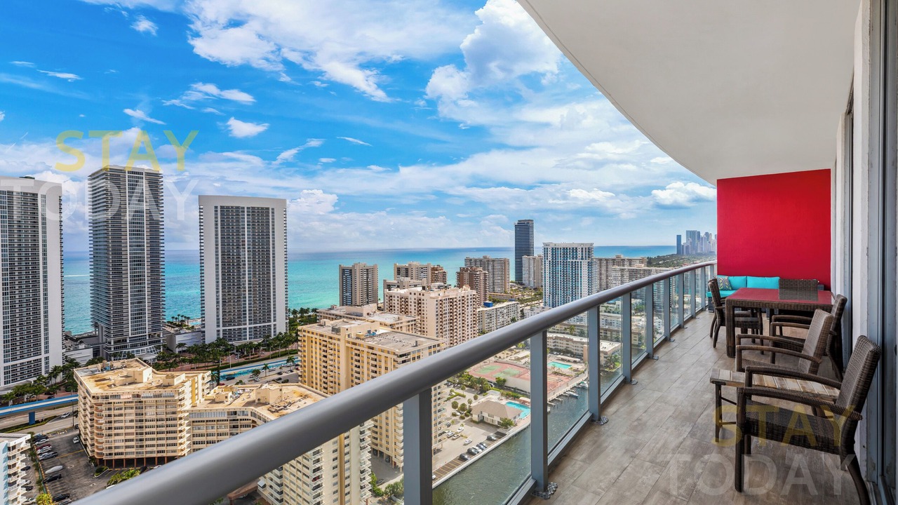 Photo of Outdoor in Hallandale Beach