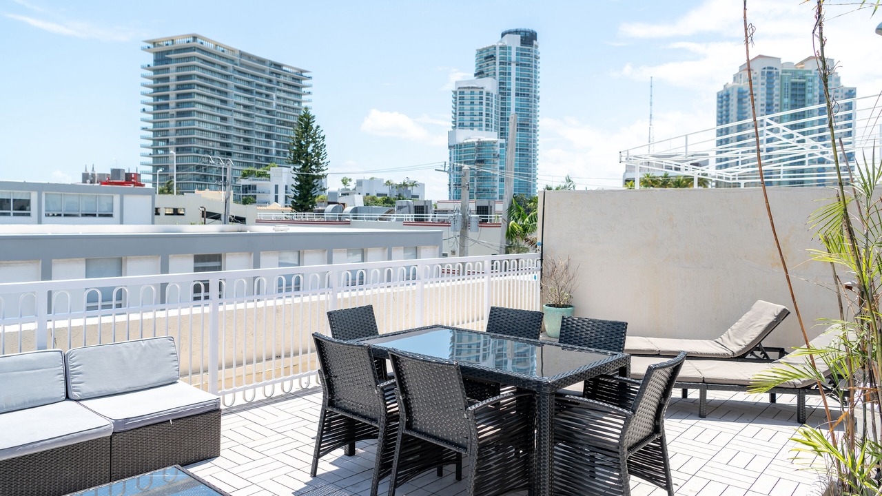Photo of Patio Balcony in South of Fifth