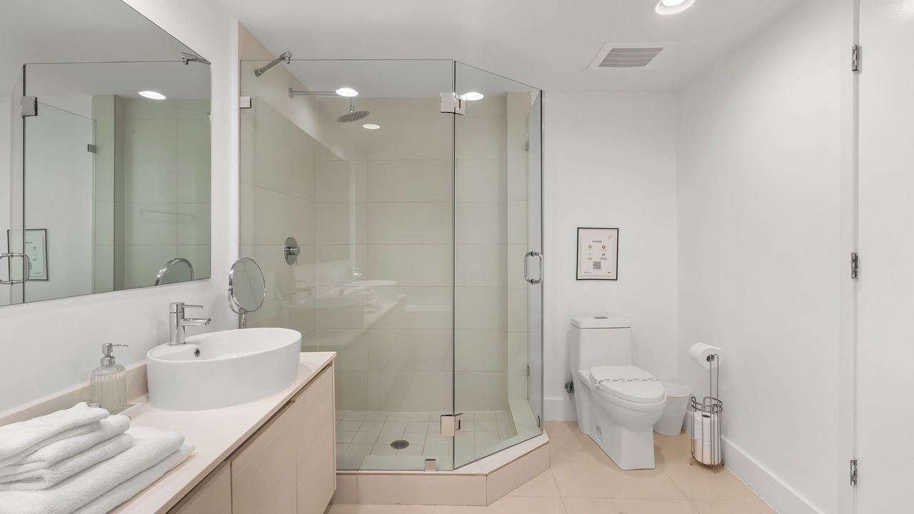 Photo of Bathroom in Hallandale Beach