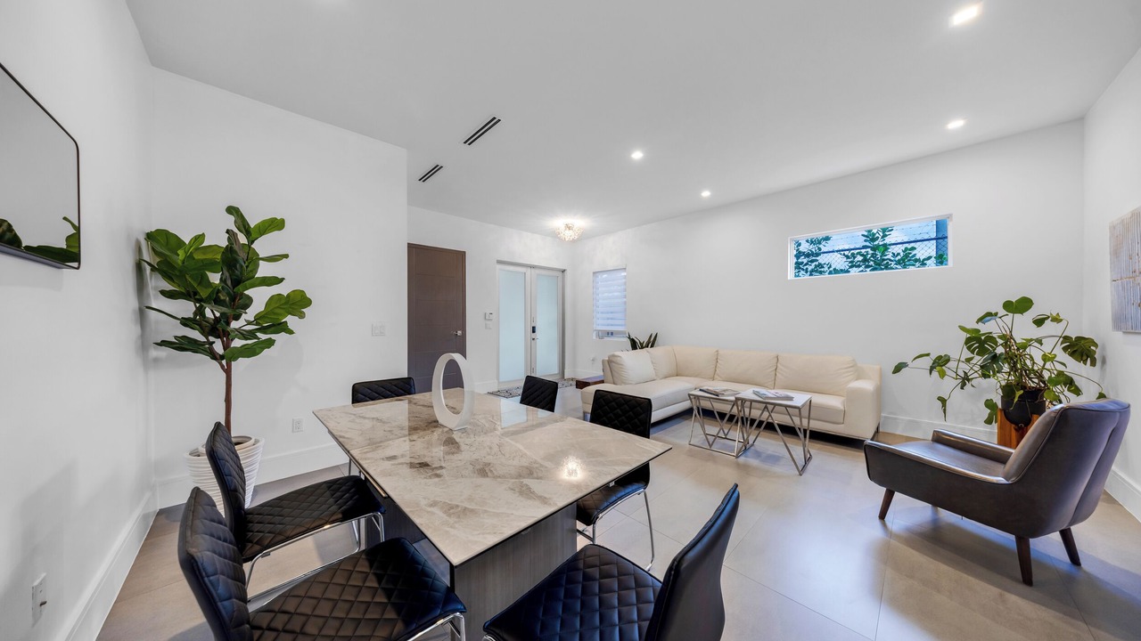 Photo of Livingroom in Southwest Coconut Grove