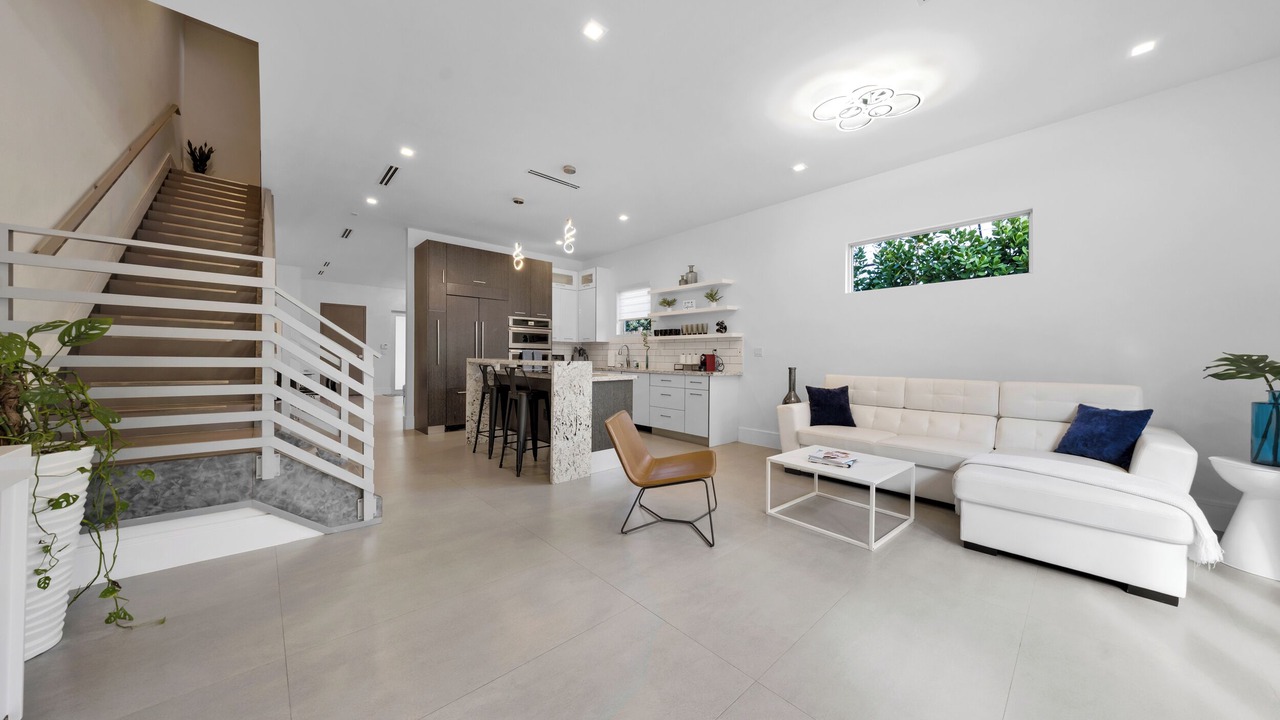 Photo of Livingroom in Southwest Coconut Grove
