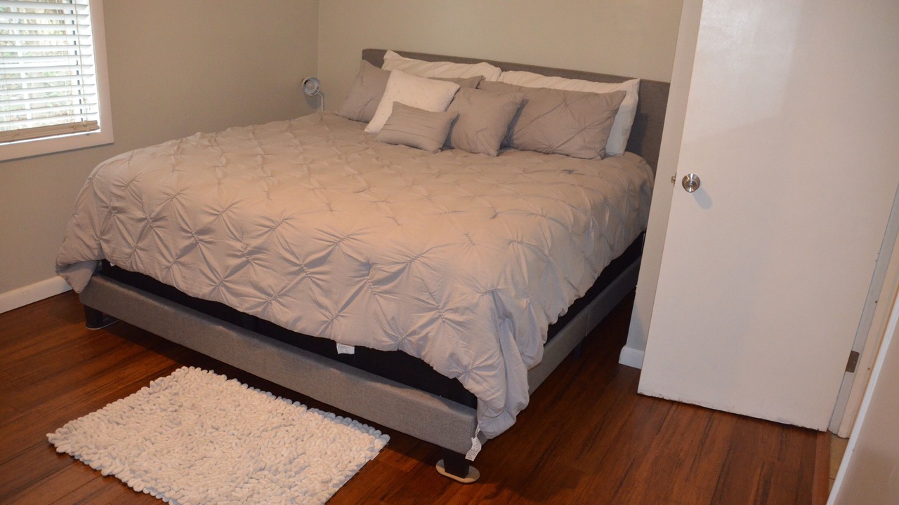 Photo of Bedroom in Enterprise