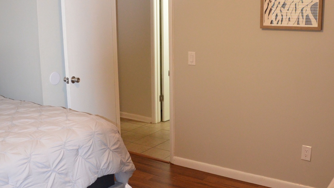 Photo of Bedroom in Enterprise