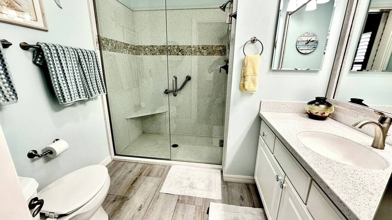 Photo of Bathroom in Buttonwood