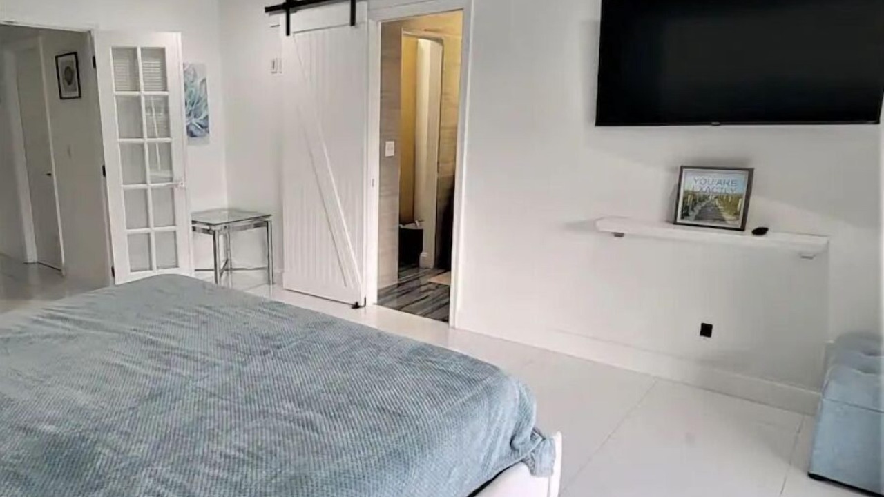 Photo of Bedroom in Coral Springs