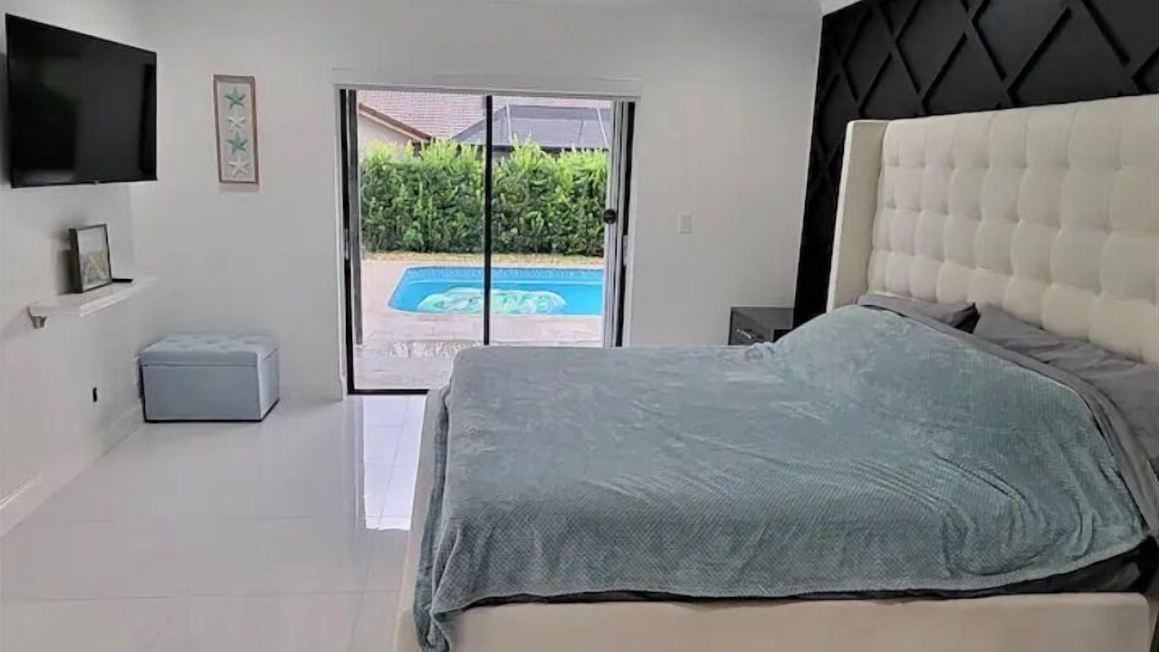 Photo of Bedroom in Coral Springs