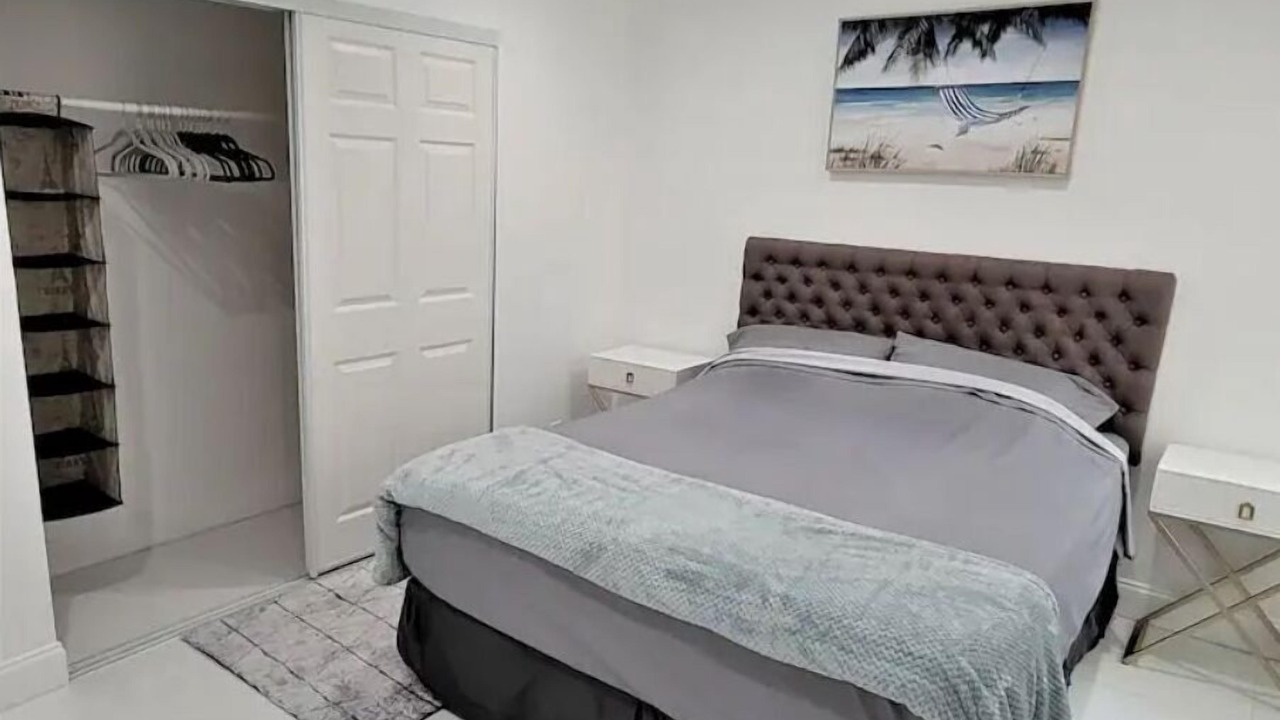 Photo of Bedroom in Coral Springs