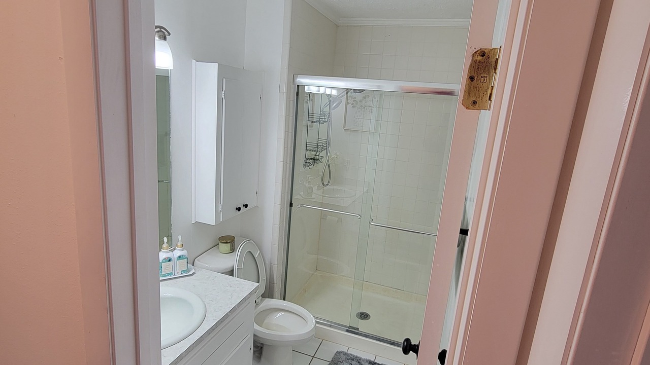 Photo of Bathroom in Marianna
