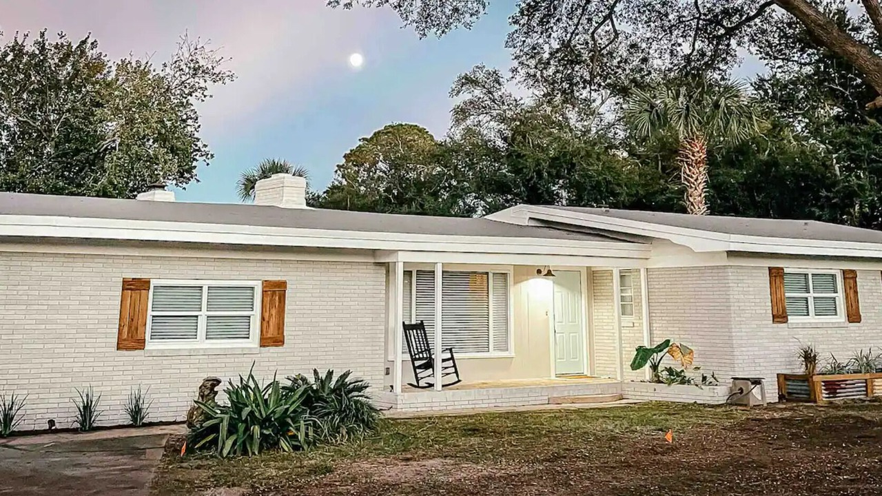 Photo of Outdoor in Woodlawn