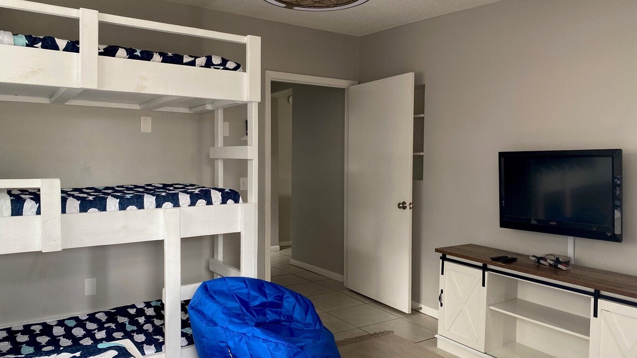 Photo of Bedroom in Woodlawn