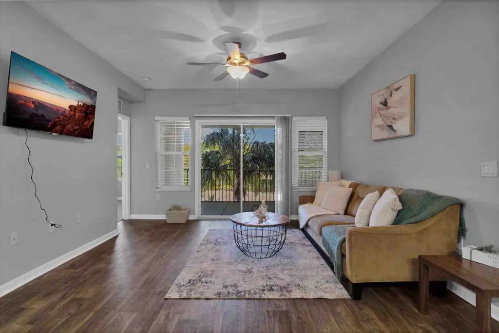 Photo of Livingroom in Ocoee