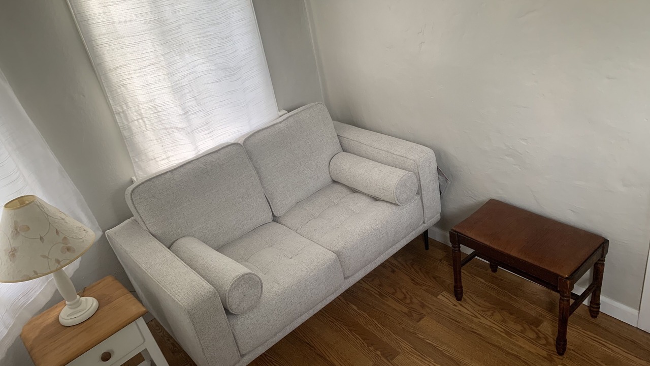 Photo of Livingroom in Parrot Cove