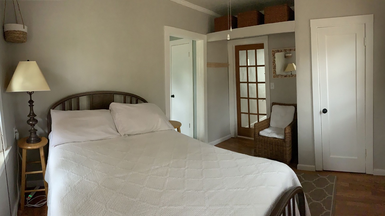 Photo of Bedroom in Parrot Cove